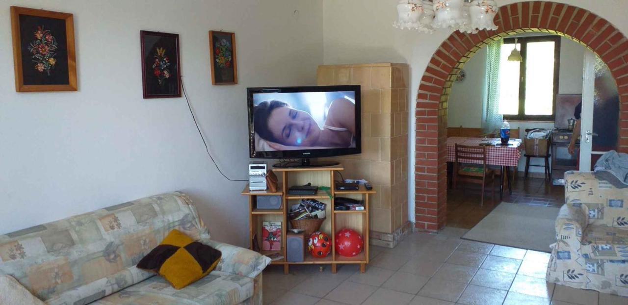 Holiday home Balatonalmadi/Balaton 17936 Lucernas Kültér fotó